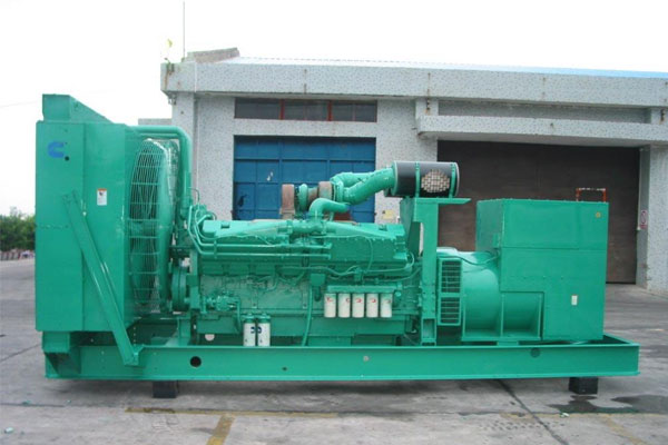 英德工厂发电机应急发电时如何更准确地检查发电机状态？