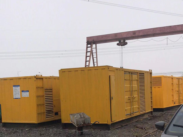 英德100kw柴油发电机组每小时油耗？