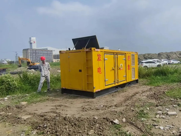 英德200KW柴油发电机机组每小时的油耗量受哪些因素影响？