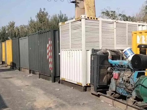 英德200KW柴油发电机机组每小时油耗是多少？